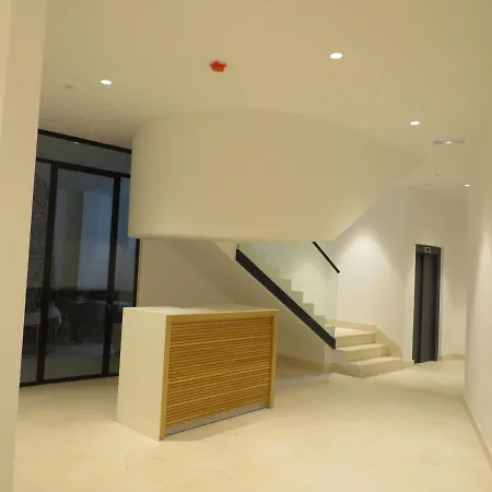 Apartahotel Armanya 3